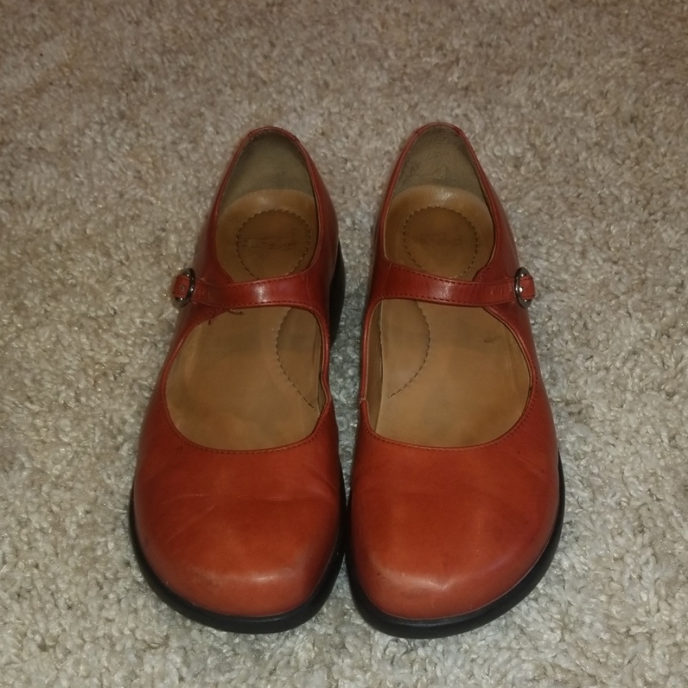 Womens red dansko mary janes